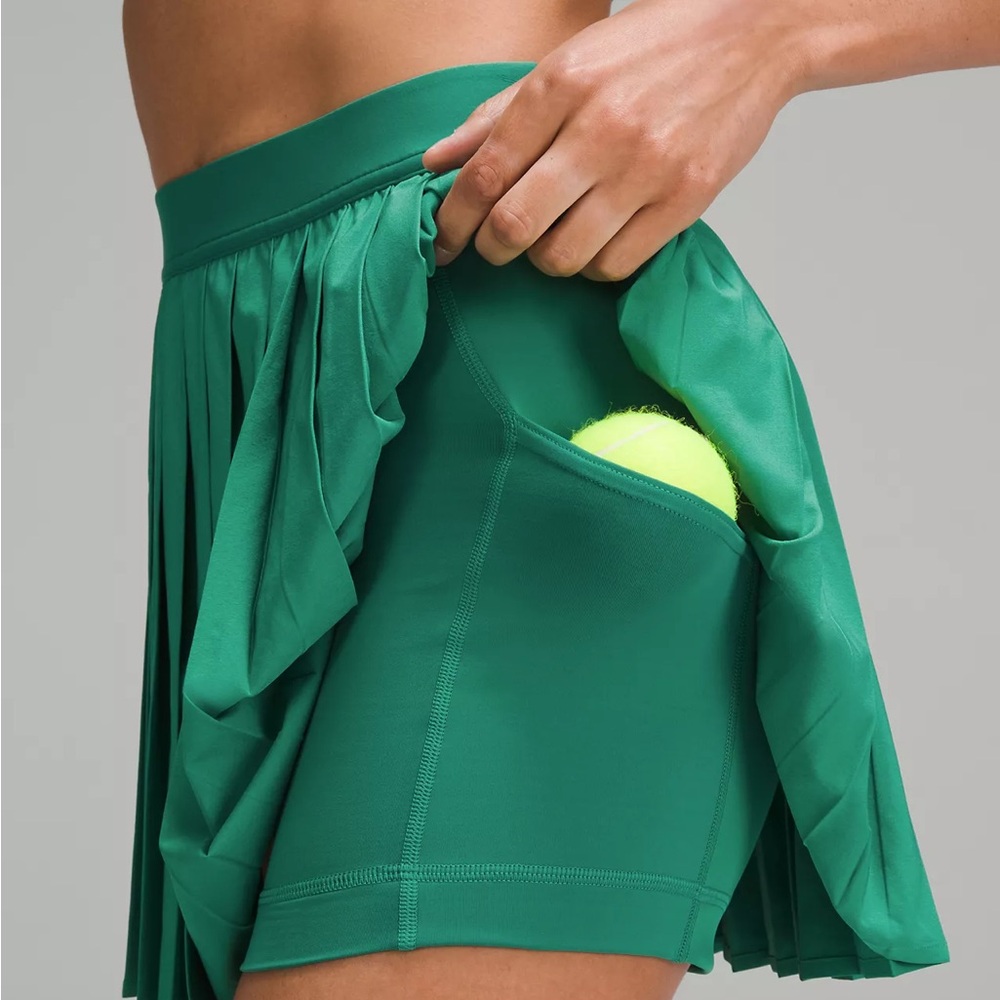 NWT! Lulu High-Rise Pleated Tennis Skirt size 6!